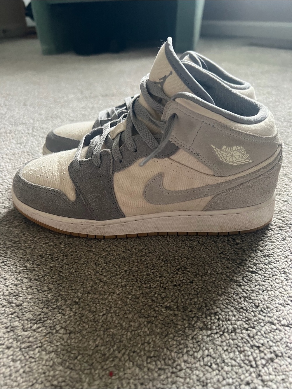 Air Jordan 1 Mid SE Coconut Milk Particle Grey Sneakers 7Y / Women’s 8.5